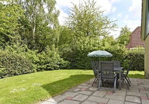 Comfort 6-person bungalow in the holiday park Landal Hunerwold State