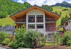 Comfort apartments in a beautiful mountain and skiing world for 4-5 people