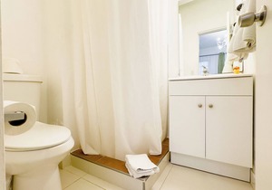 Comfortable and Elegant Aibonito Hotel/FREE PARKING & WIFI/GOOD AREA - 203