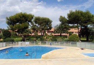 Comfortable apartment, beach, pool, tennis, sailing, sea view, golf, diving