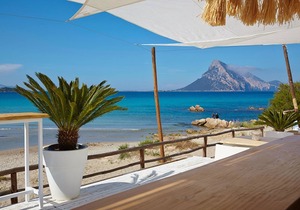 Comfortable apartment with sea view and balcony or terrace