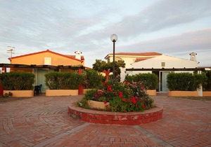 Comfortable apartment with sea view and balcony or terrace