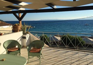 Comfortable apartment with sea view - 85 m² in Akrogiali