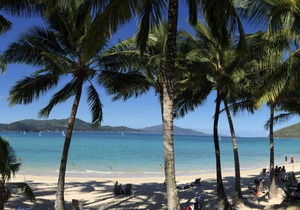 COMPASS PT 5 - HAMILTON ISLAND - GREAT BARRIER REEF - WHITSUNDAYS - WHITEHAVEN