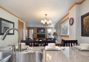 Condo ∙ 2 bedrooms ∙ 9 guests