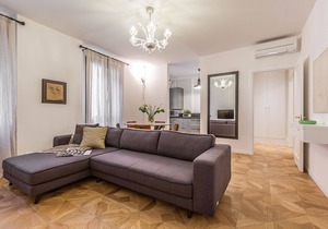 Contemporary apartment with Canal View near San Marco