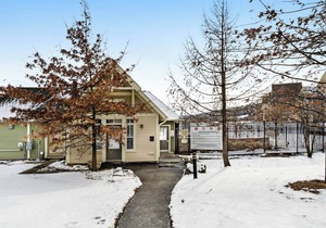 Convenient Condo Steps from Blue Mountain Village w/Free WiFi & Private W/D
