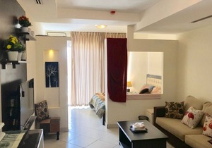 Convenient studio 13 mins to downtown - few steps to great food, cafes, shops