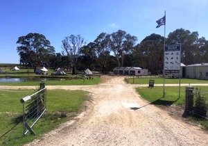 Coonawarra Ensuite Unit D