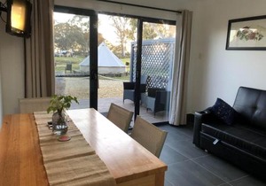 Coonawarra Ensuite Unit D