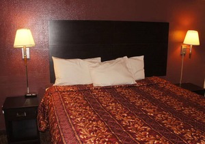 Coratel Inn & Suites By Jasper Waite Park - Standard 1 King Bed Non-Smoking