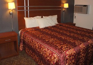 Coratel Inn & Suites By Jasper Waite Park - Comfort 1 King Bed Non-Smoking