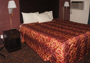 Coratel Inn & Suites By Jasper Waite Park - 1 Queen Bed Accessible Non-Smoking