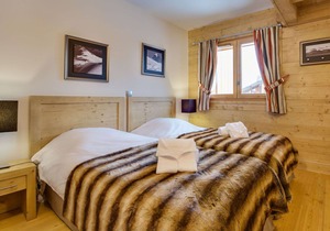 Cosy apartment for 6 guests with pool, WIFI, hot tub, TV, balcony, pets allowed and parking