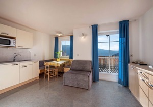 Cosy Apartment “Treyer 2 Typ A” with Mountain View, Balcony & Garden