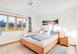 Cosy Apartment "Bergblick" with Garden, Terrace & Wi-Fi; Parking Available