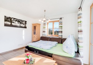 Cosy Apartment "Bergblick" with Garden, Terrace & Wi-Fi; Parking Available