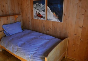 Cosy apartment for 9 guests with WIFI, TV, balcony, pets allowed and parking