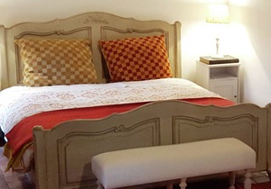 Cosy Castle in Onlay with Swimming Pool
