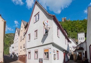 Cosy holiday home in Sankt Goarshausen with barbecue