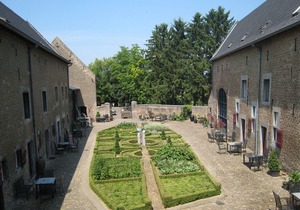 Cosy Villa in Mesch with Garden