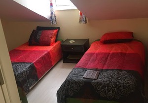 Cosy Villa With Communal Pool, Rooftop Suntrap Area