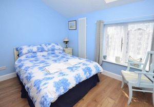 Cottage 312 Ballyconneely - sleeps 6 guests in 3 bedrooms