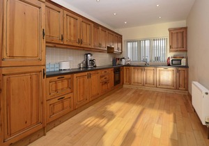Cottage 323 - Cleggan - sleeps 8 guests in 4 bedrooms