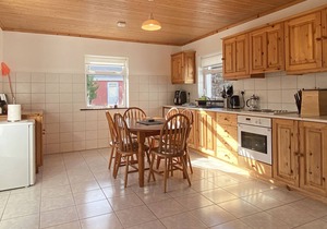 Cottage 396 - Roundstone - sleeps 6 guests in 3 bedrooms