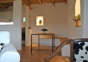 Cottage with Pool, Vineyard and Breathtaking Views (Ollastru)