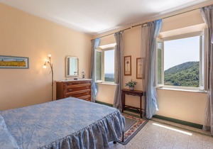 Country House / Farm House in Mastiano with 4 bedrooms sleeps 8