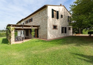 Country House / Farm House in Mercatale with 2 bedrooms sleeps 4