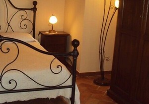 Country house in the Florentine countryside with pool and panoramic views