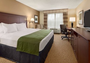Country Inn & Suites by Radisson, Stevens Point, WI