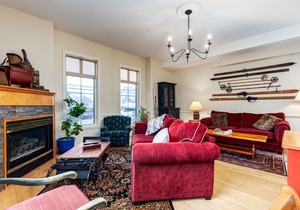 Courthouse Inn Revelstoke - Two Twin