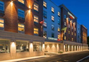 Courtyard by Marriott Edgewater/NYC Area - Stylish & Comfortable