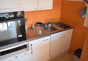Cozy 2-Room Apartment for 6 with Mountain Views, Terrace & Private Parking in Bolquère