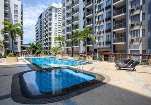 Cozy Airport Condo 7-min Walk to Terminal 3