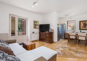 Cozy Apartment In Veli Losinj With Wifi
