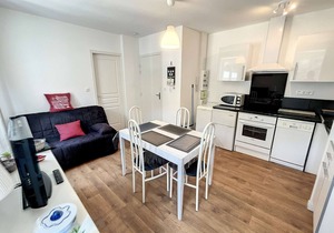 Cozy apartment with elevator, 150m from beach and casino, free WiFi