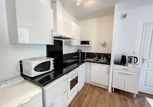 Cozy apartment with elevator, 150m from beach and casino, free WiFi
