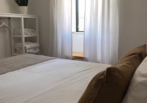 Cozy Azenhas do Mar Cottage by Lisbon Dreams