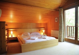 Cozy chalet in the woods of the beautiful Dordogne