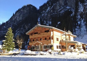 Cozy Chalet in Tyrol near Ski Area
