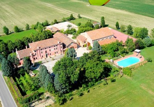 Cozy Farmhouse in Veneto with Shared Pool