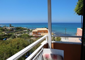 Cozy holiday apartment directly at the sea, fantastic sea view | Paramonas, Corf