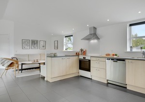 Cozy home in Bogø By with WiFi