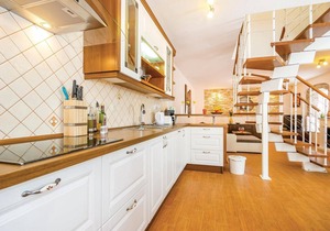 Cozy home in Bregi with WiFi
