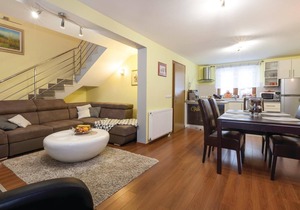 Cozy home in Brestovac with sauna