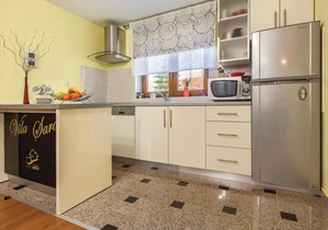 Cozy home in Brestovac with sauna